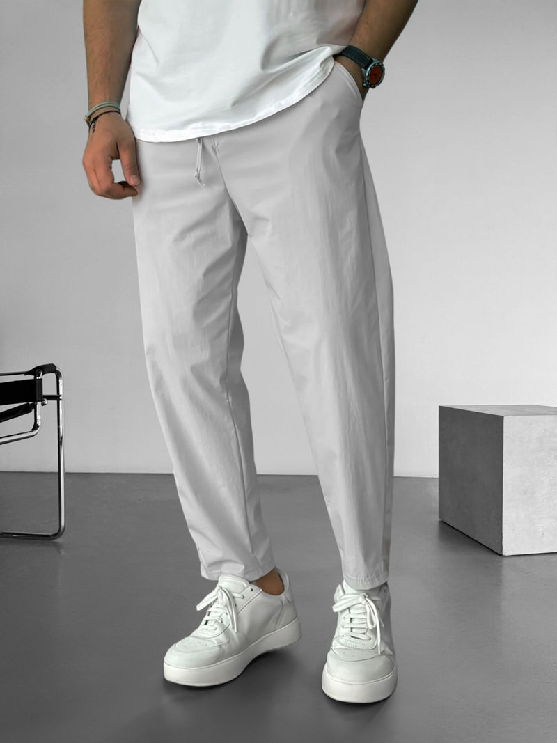 Elegante, taps toelopende broek met trekkoord