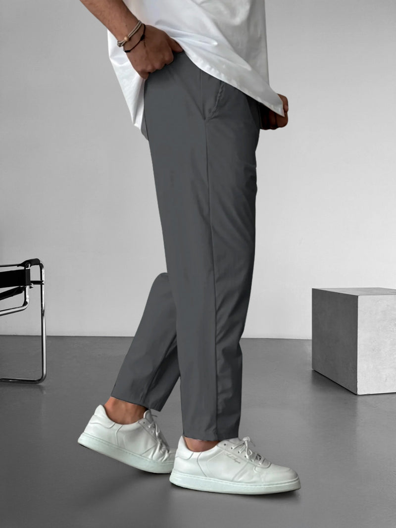 Elegante, taps toelopende broek met trekkoord
