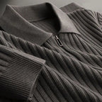 Elegante trui met rits en gestreept patroon