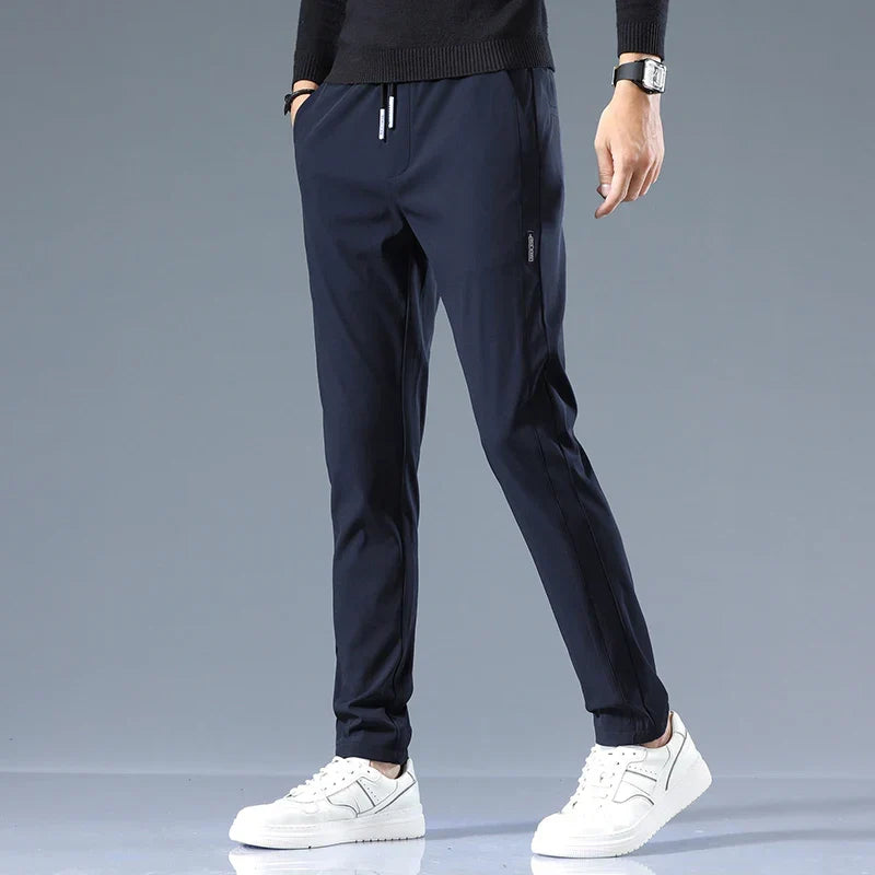 Elegante broek met slanke pasvorm