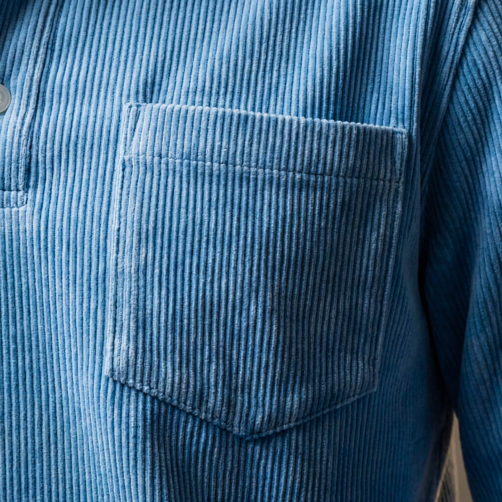 Elegant poloshirt van corduroy